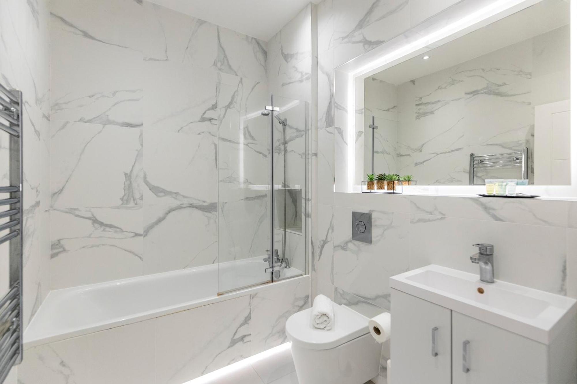Spacious Luxury Apartment King Bed - Central Location Londen Buitenkant foto