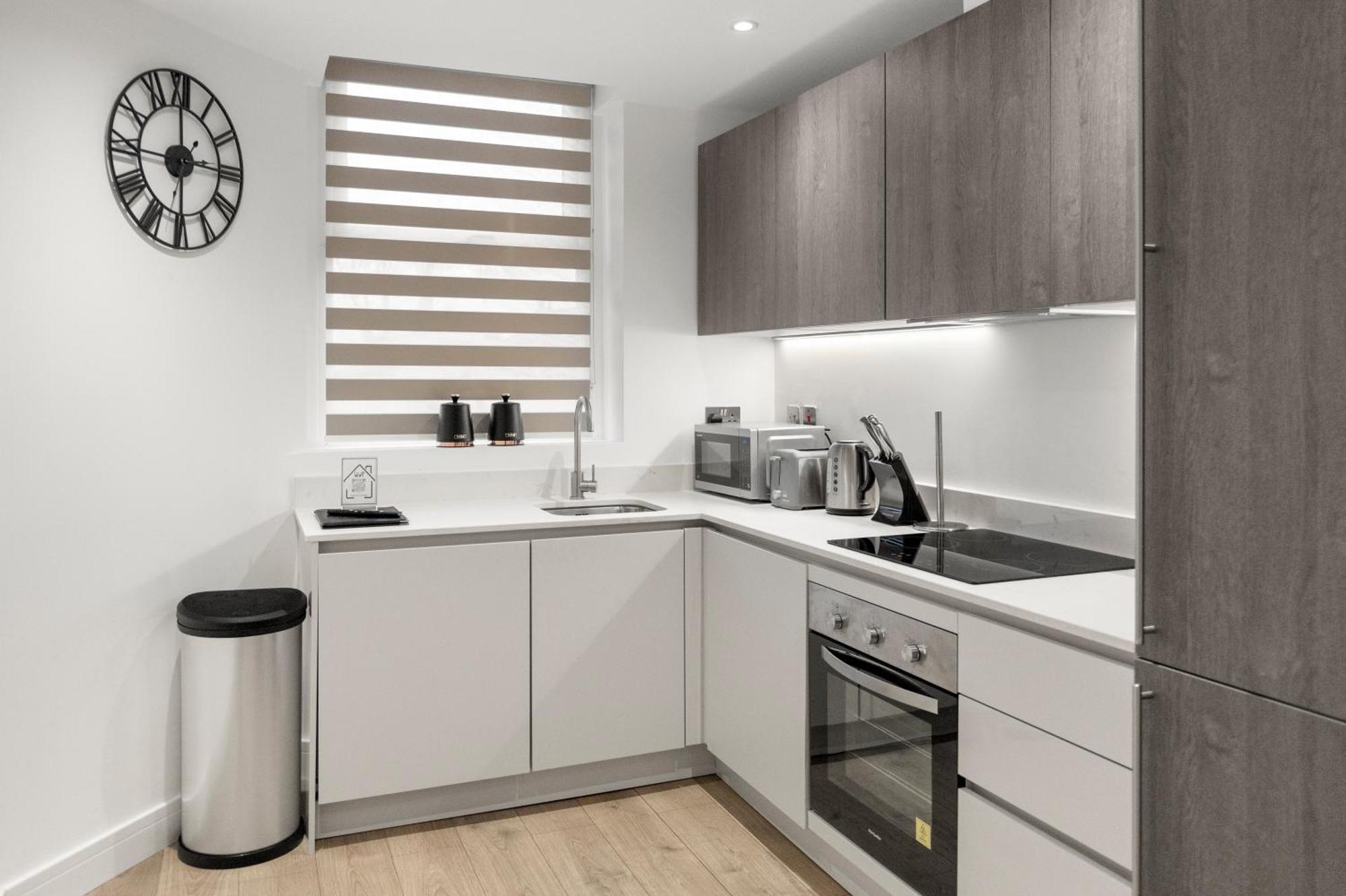 Spacious Luxury Apartment King Bed - Central Location Londen Buitenkant foto